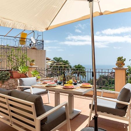 Taormina Panoramic Apartment With Parking Exterior photo