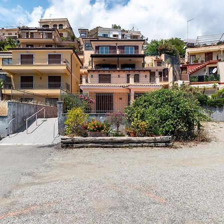 Taormina Panoramic Apartment With Parking Exterior photo