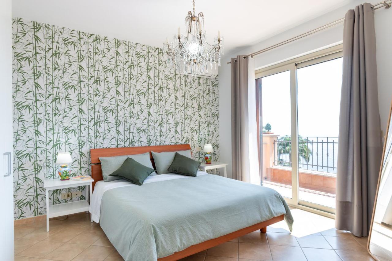 Taormina Panoramic Apartment With Parking Exterior photo